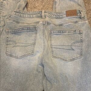 American eagle strigid mom Light Blue Denim Jeans 4